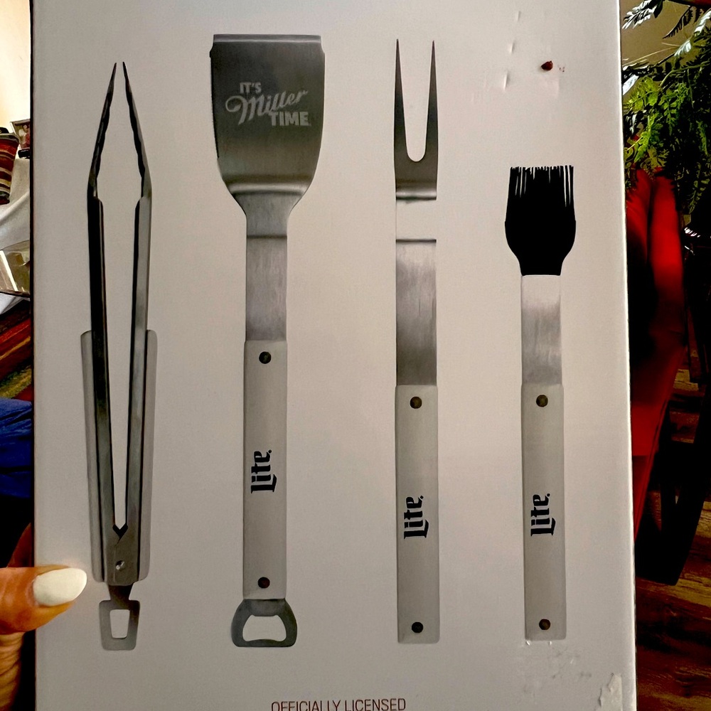 Miller Lite collection Large Spatula,Tongs, Grill Fork and Sauce Brush